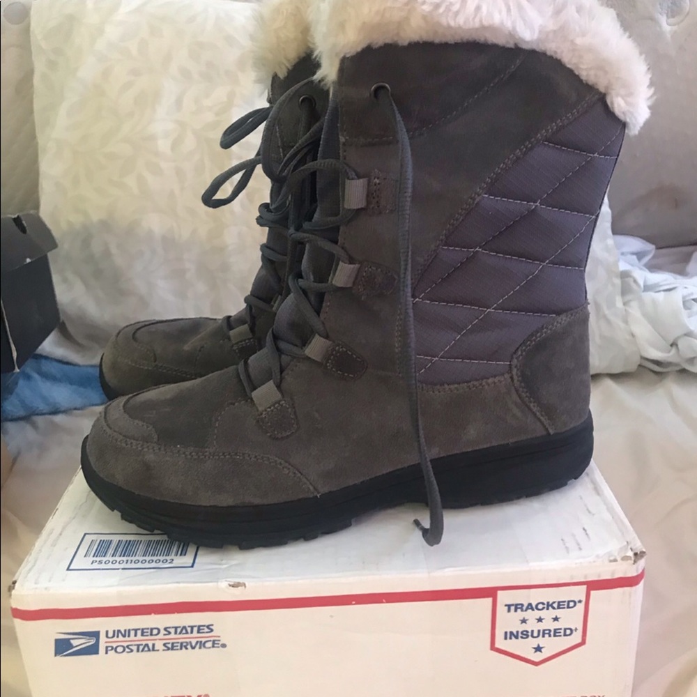 Gray Columbia winter boots.